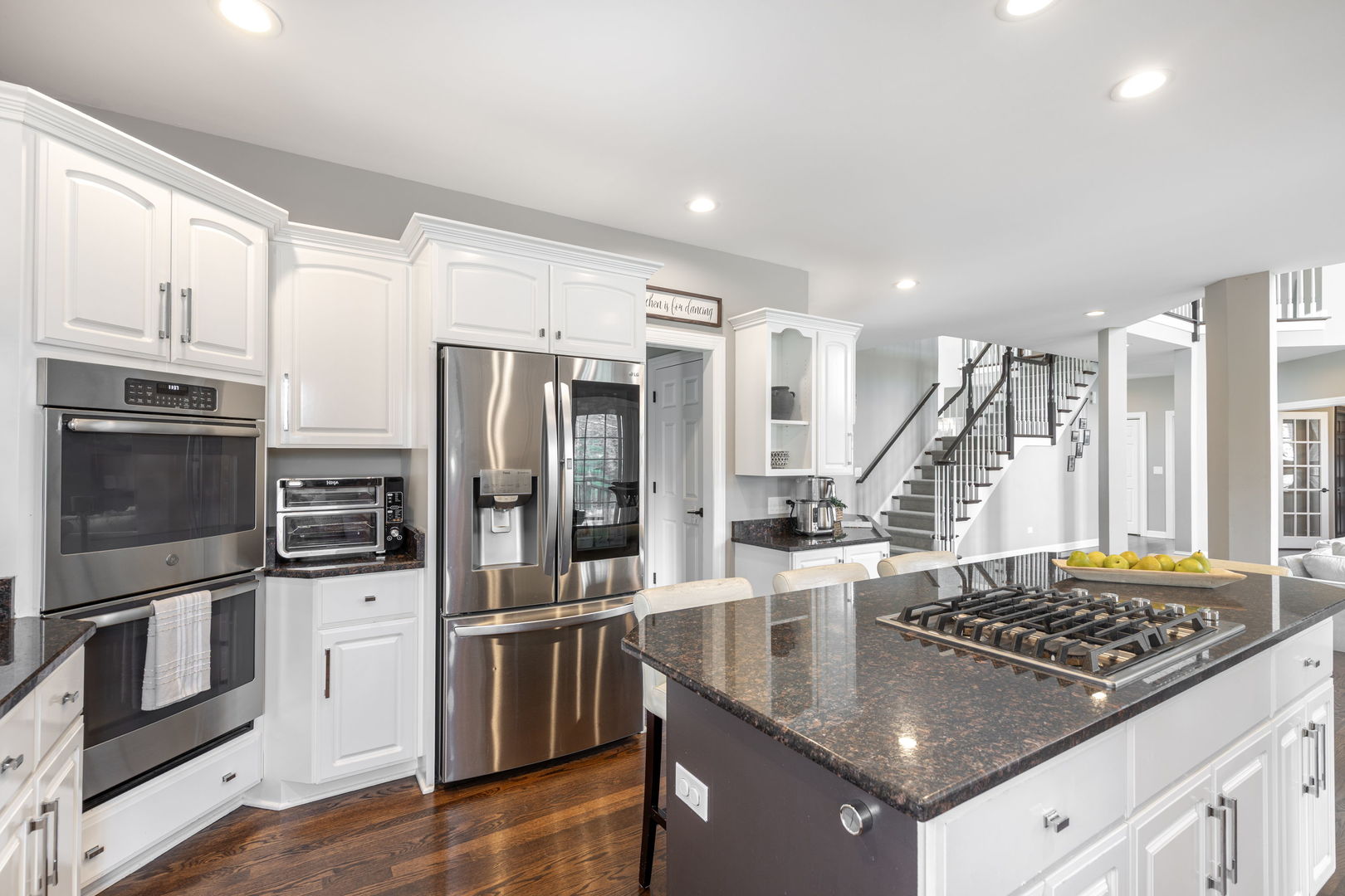 1720 Baybrook Lane, Naperville, IL 60564