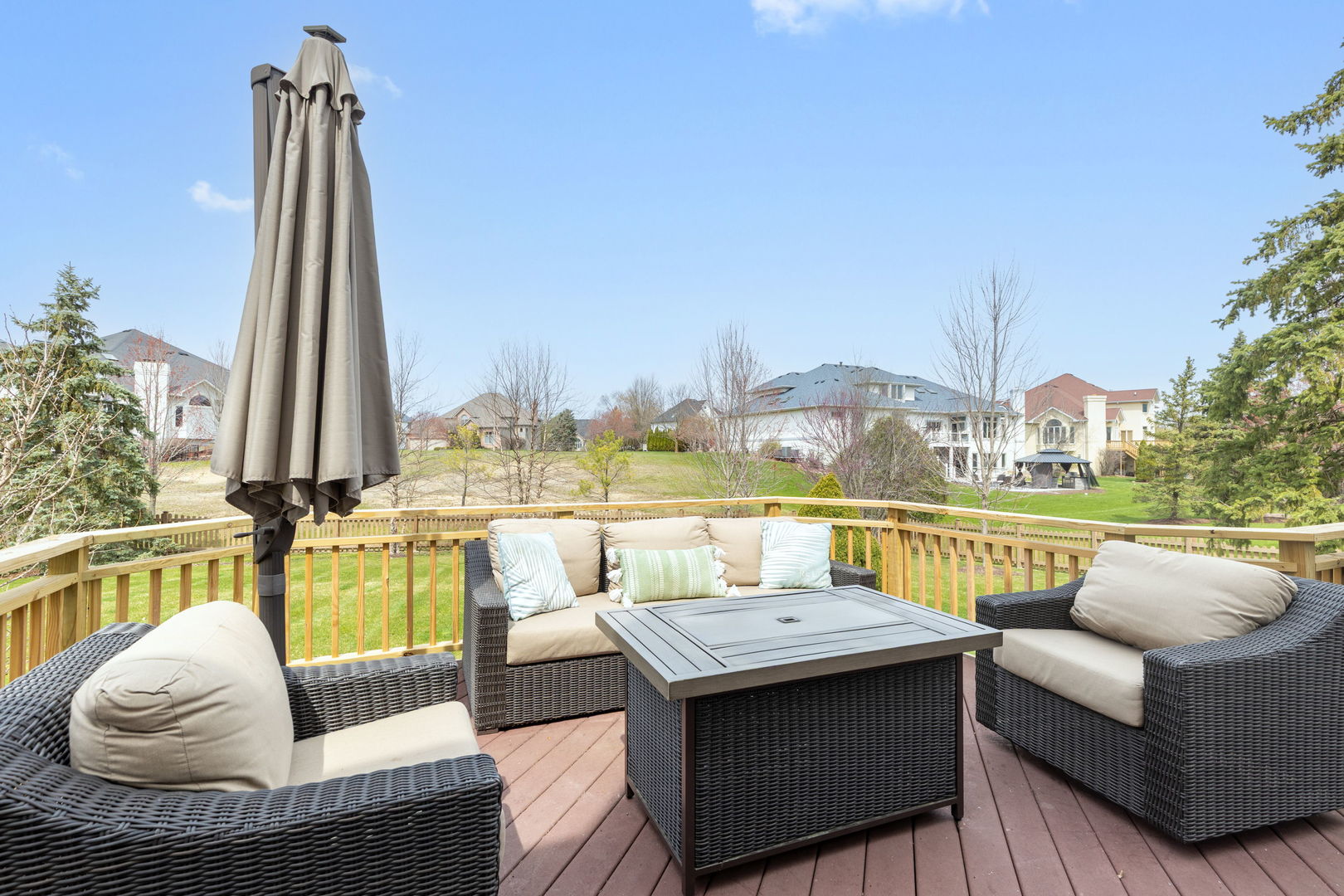 1720 Baybrook Lane, Naperville, IL 60564