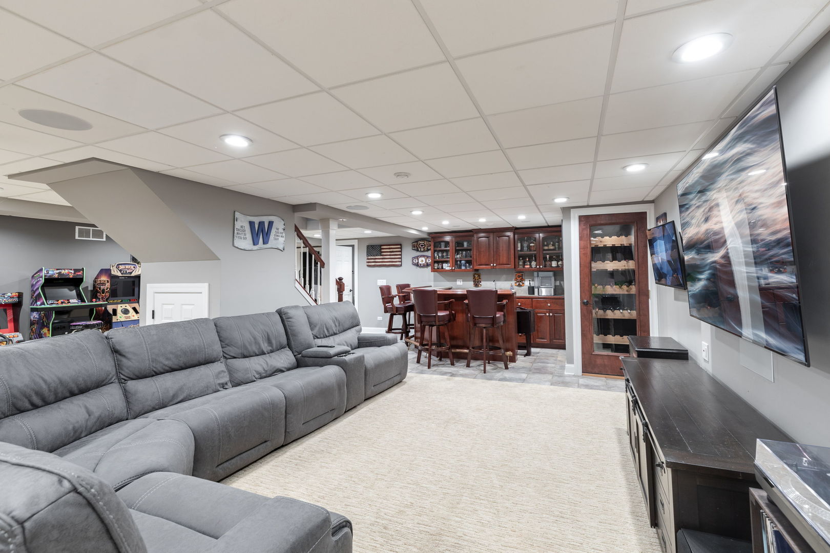 1720 Baybrook Lane, Naperville, IL 60564