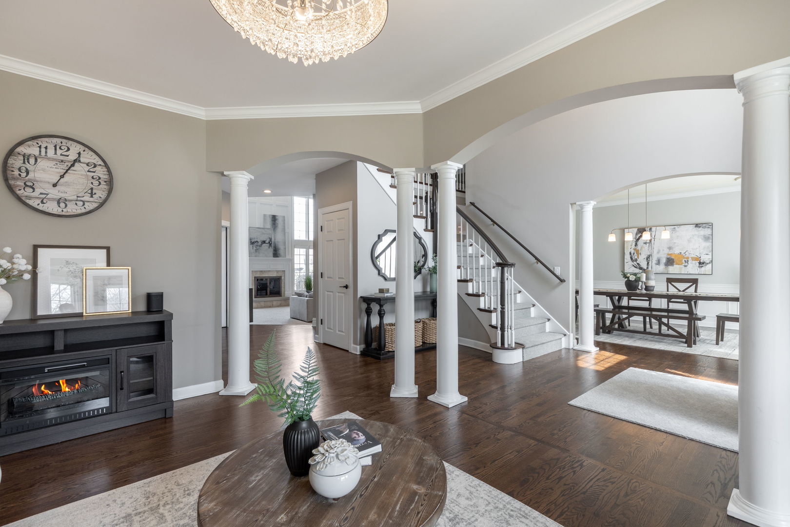 1720 Baybrook Lane, Naperville, IL 60564