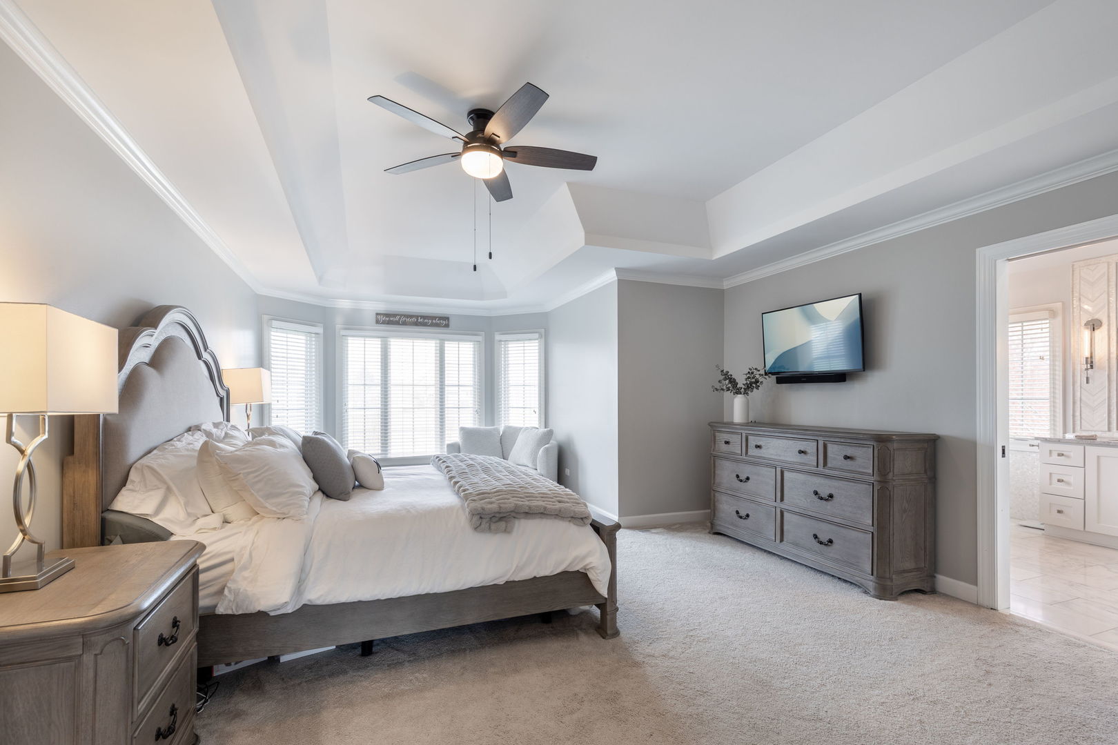 1720 Baybrook Lane, Naperville, IL 60564