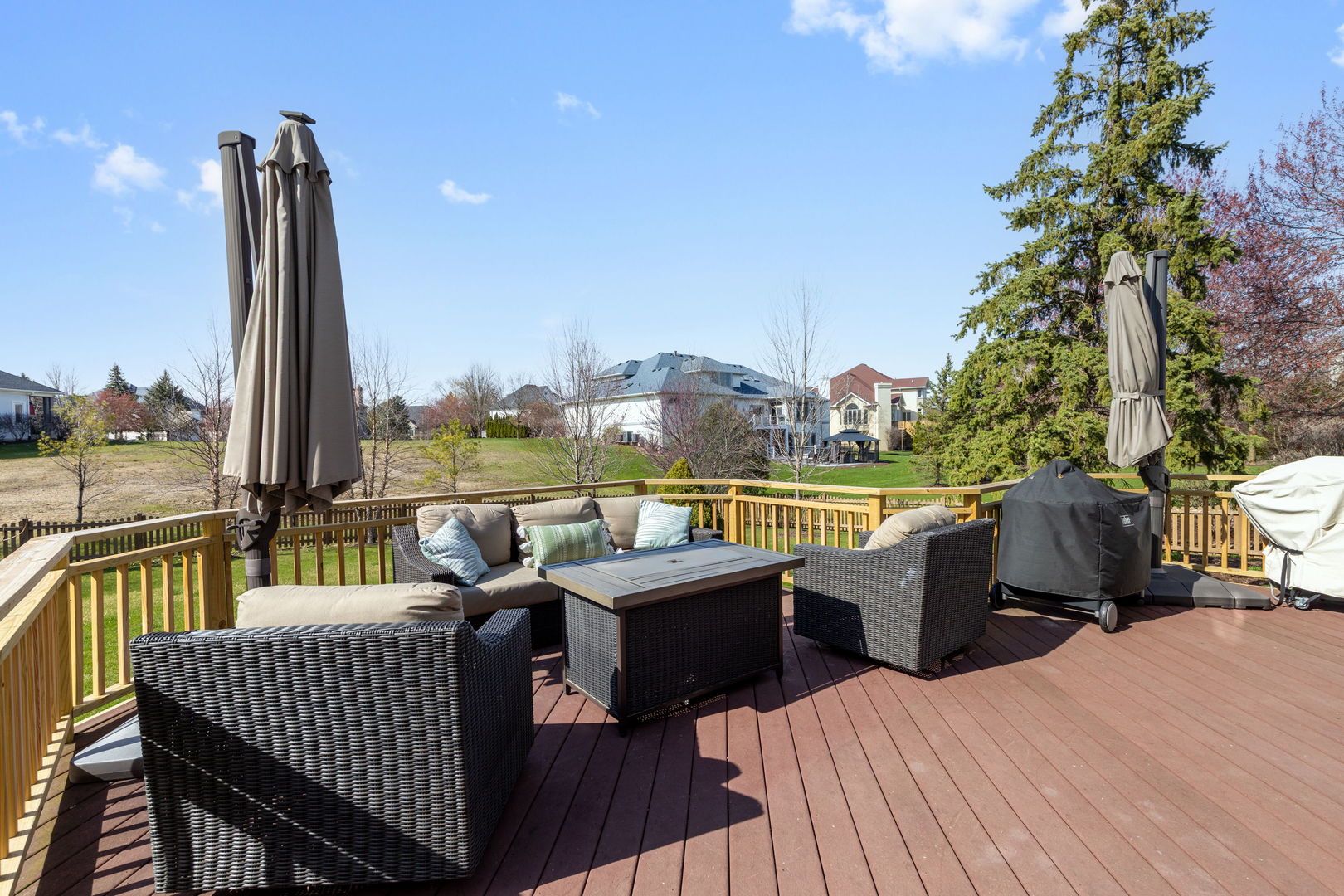 1720 Baybrook Lane, Naperville, IL 60564