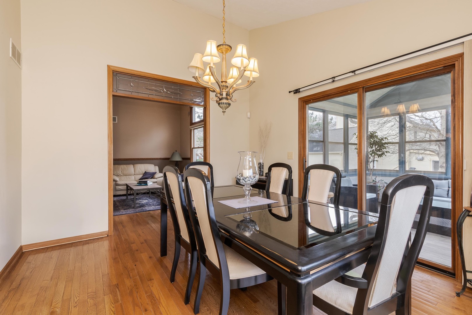 8627 Oakmont Road, Bloomington, IL 61705