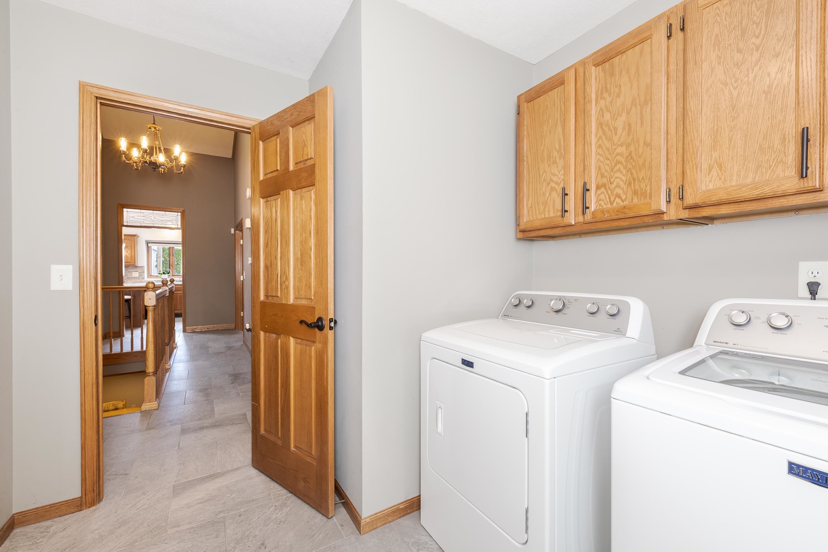 8627 Oakmont Road, Bloomington, IL 61705