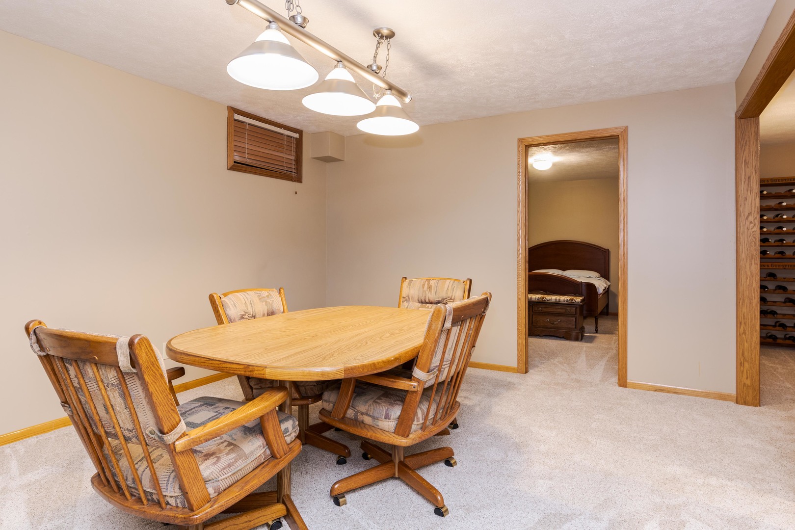 8627 Oakmont Road, Bloomington, IL 61705