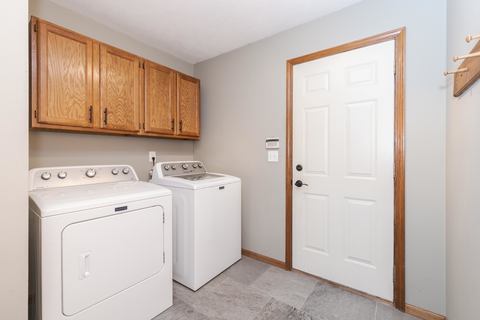 8627 Oakmont Road, Bloomington, IL 61705