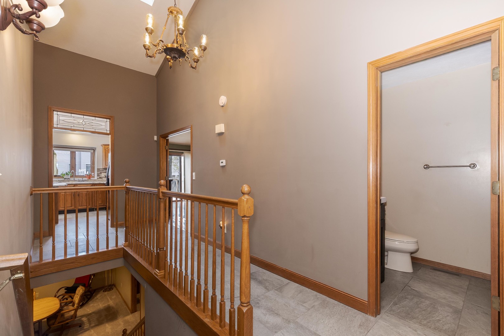 8627 Oakmont Road, Bloomington, IL 61705