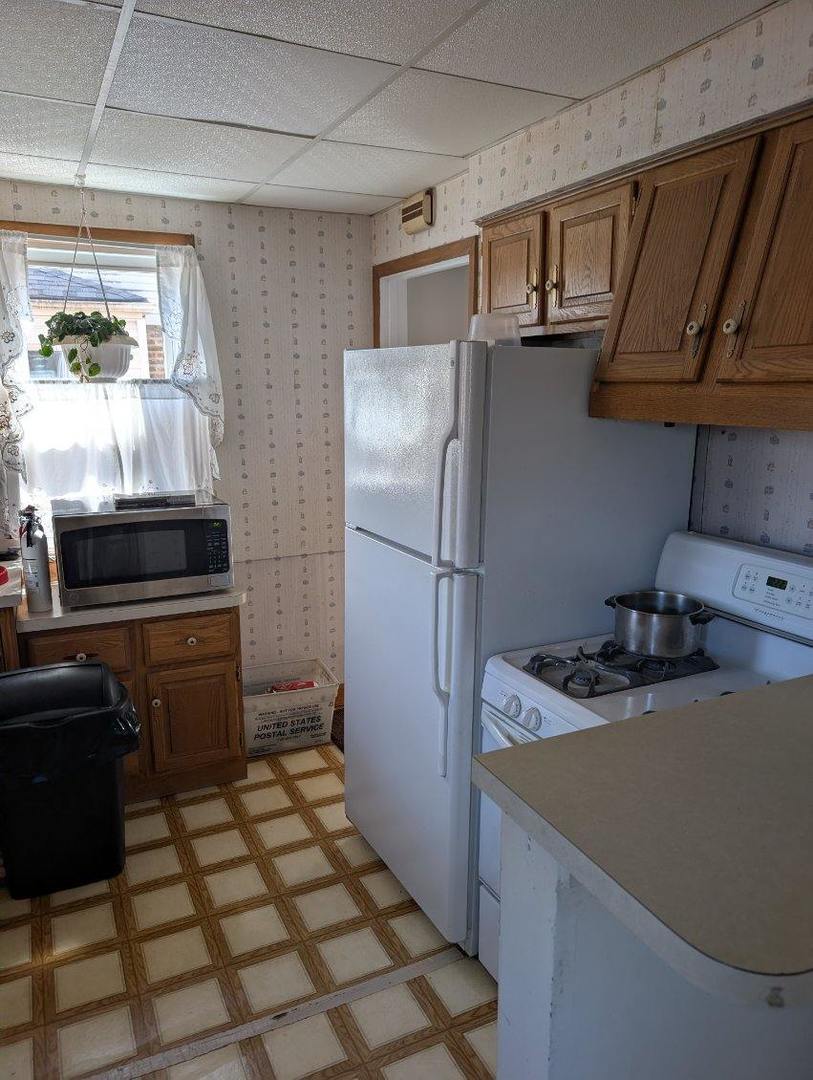 1673 Linden Street, Des Plaines, IL 60018