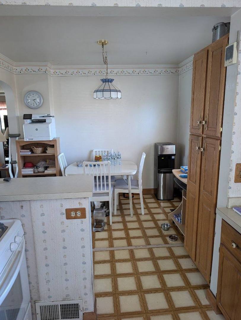 1673 Linden Street, Des Plaines, IL 60018