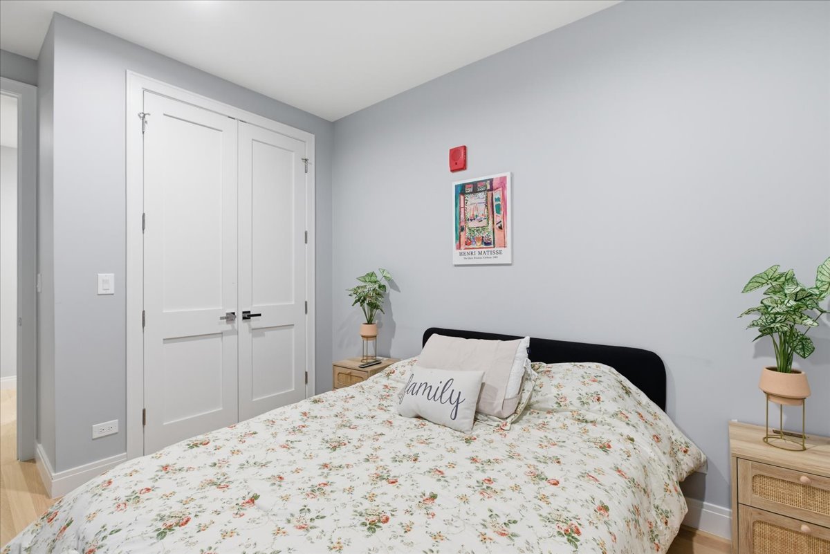 715 South Boulevard #301, Oak Park, IL 60302