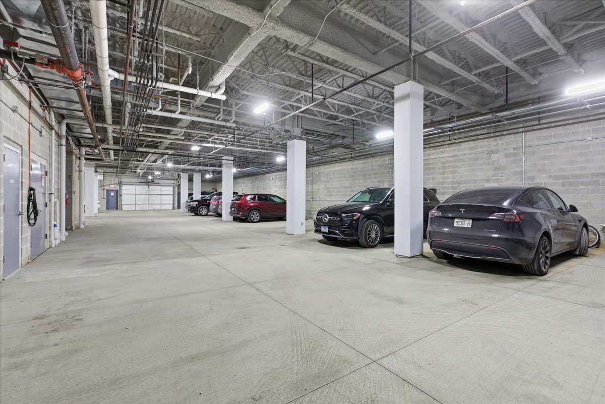 715 South Boulevard #301, Oak Park, IL 60302