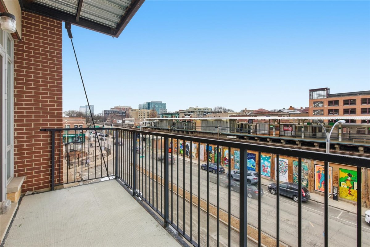 715 South Boulevard #301, Oak Park, IL 60302