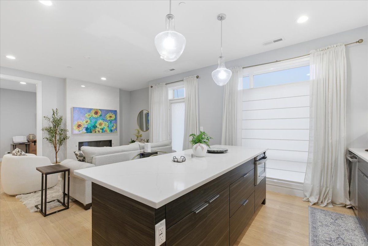 715 South Boulevard #301, Oak Park, IL 60302