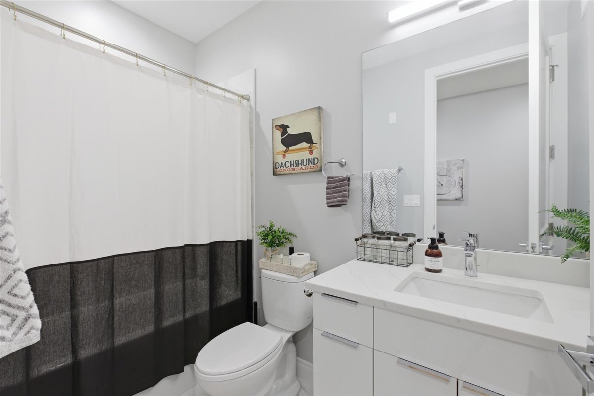 715 South Boulevard #301, Oak Park, IL 60302