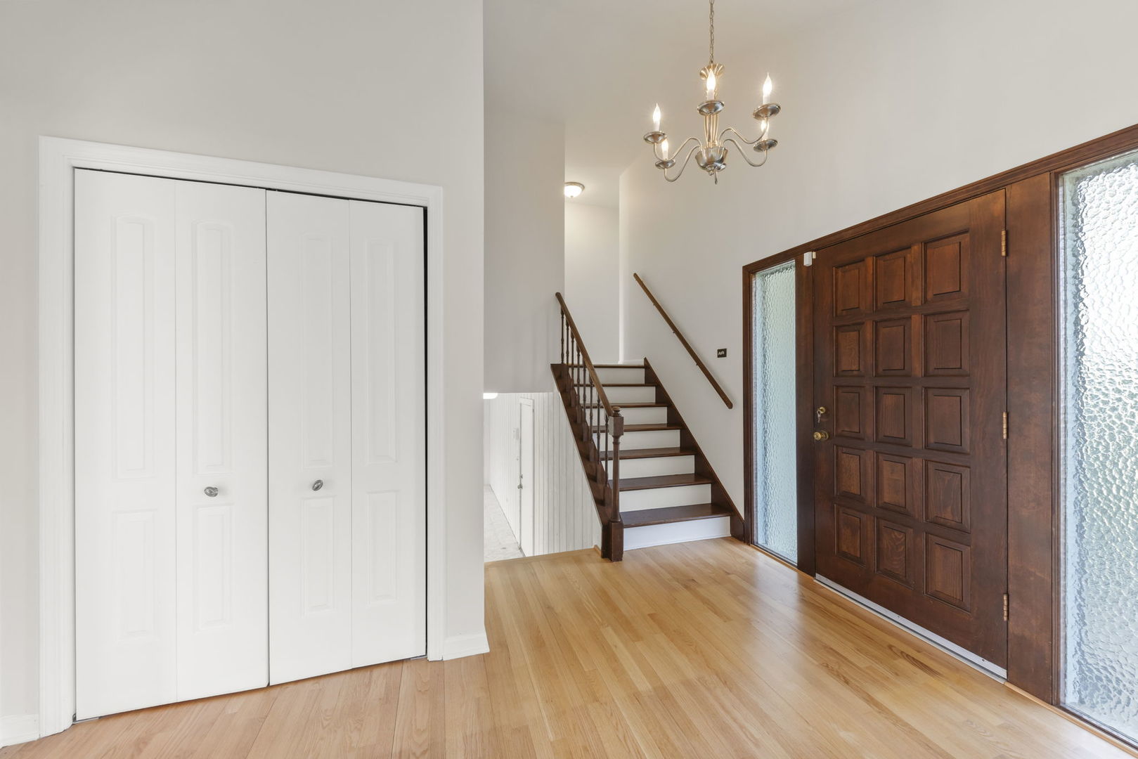 1530 N Blanchard Court, Wheaton, IL 60187