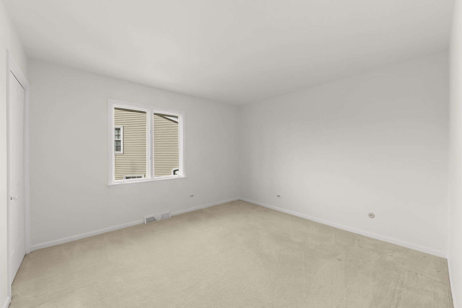 1530 N Blanchard Court, Wheaton, IL 60187