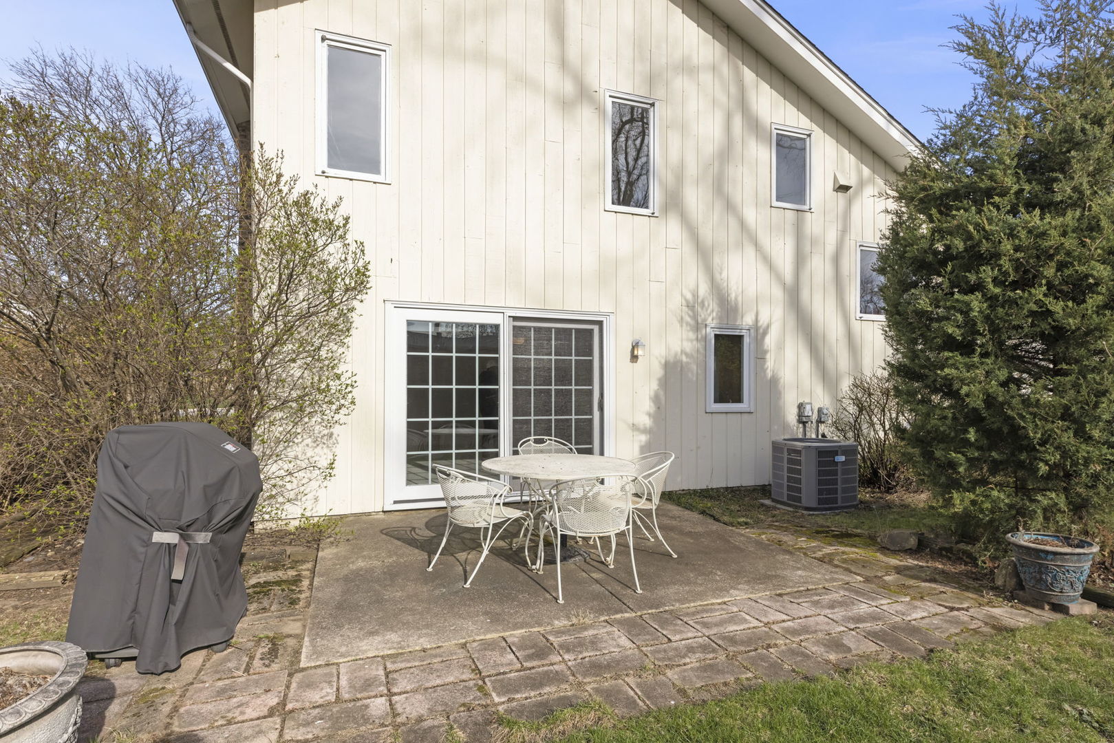 1530 N Blanchard Court, Wheaton, IL 60187