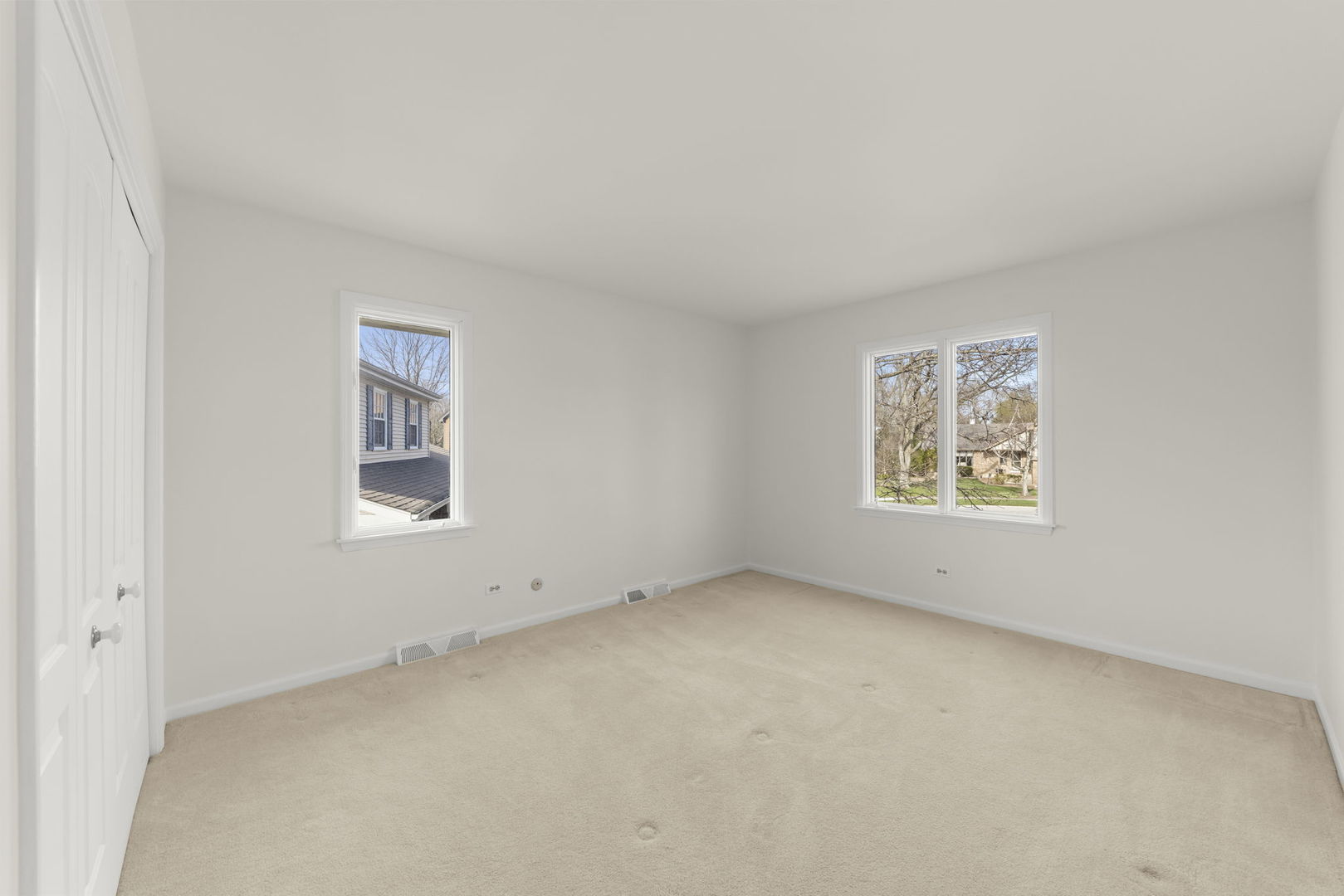 1530 N Blanchard Court, Wheaton, IL 60187