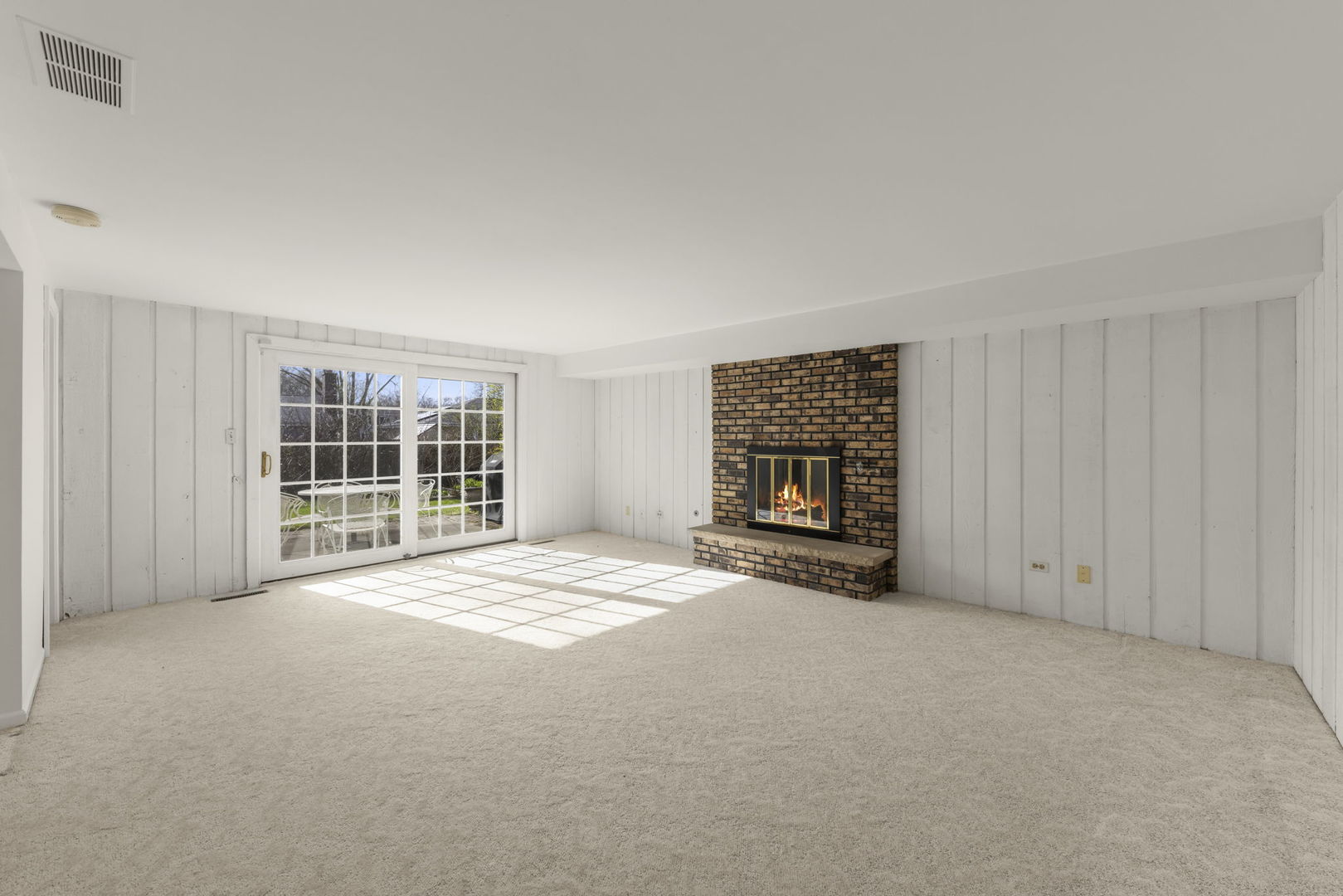 1530 N Blanchard Court, Wheaton, IL 60187