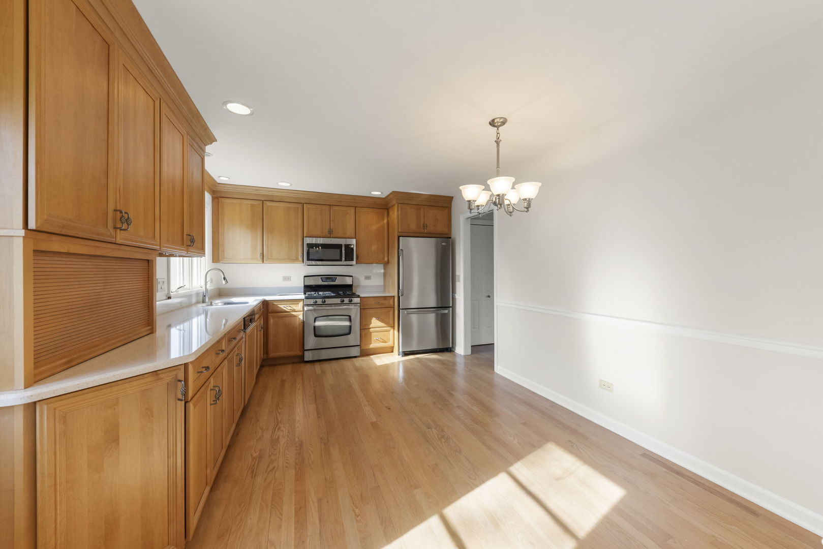 1530 N Blanchard Court, Wheaton, IL 60187