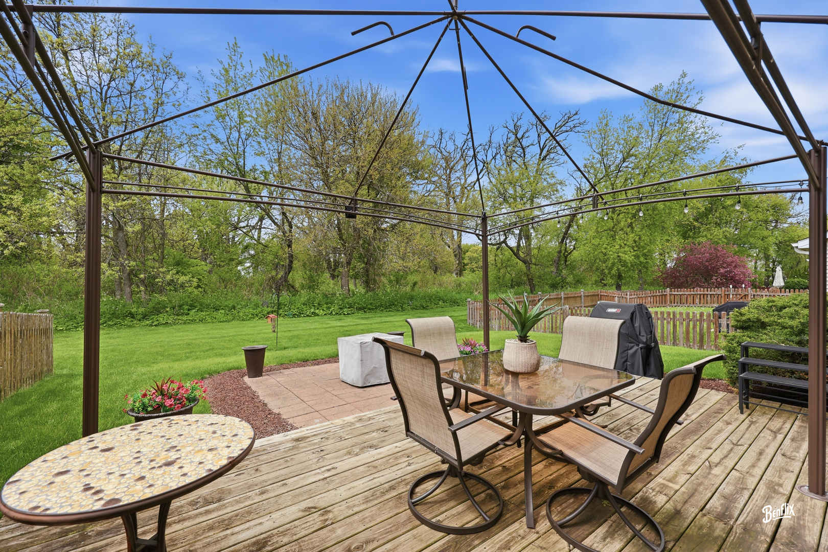 1250 Promontory Drive, Pingree Grove, IL 60140