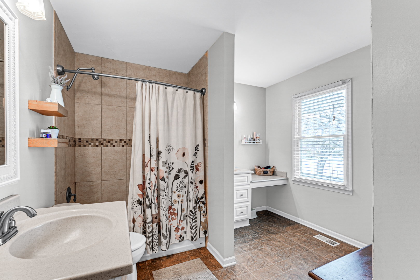 20607 S Acorn Ridge Drive, Frankfort, IL 60423