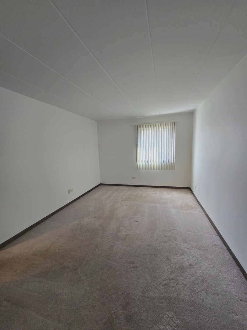 13520 Lawler Avenue #39, Crestwood, IL 60418