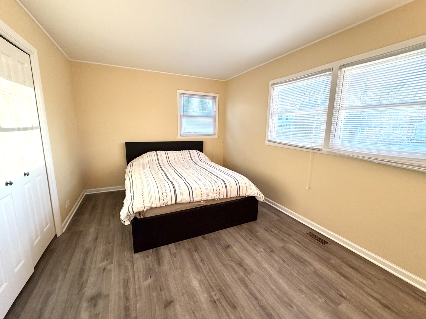 839 Dundee Avenue, Barrington, IL 60010