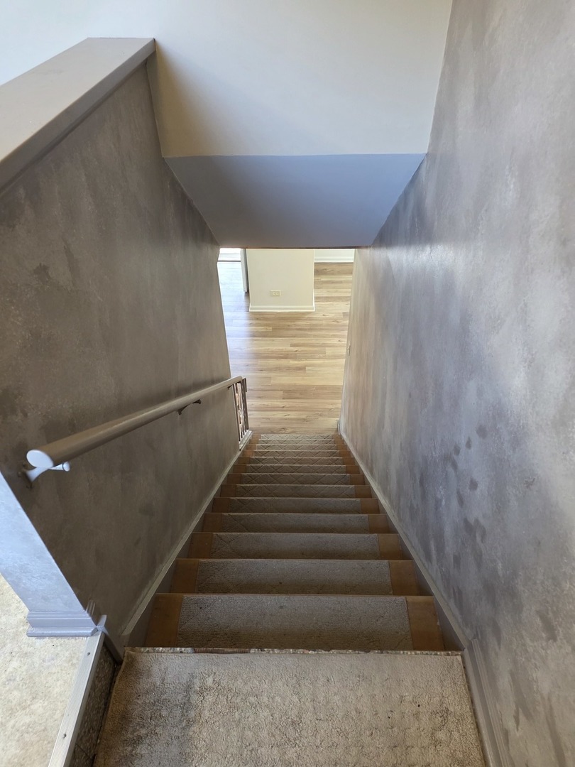 494 N Ellsworth Avenue, Villa Park, IL 60181