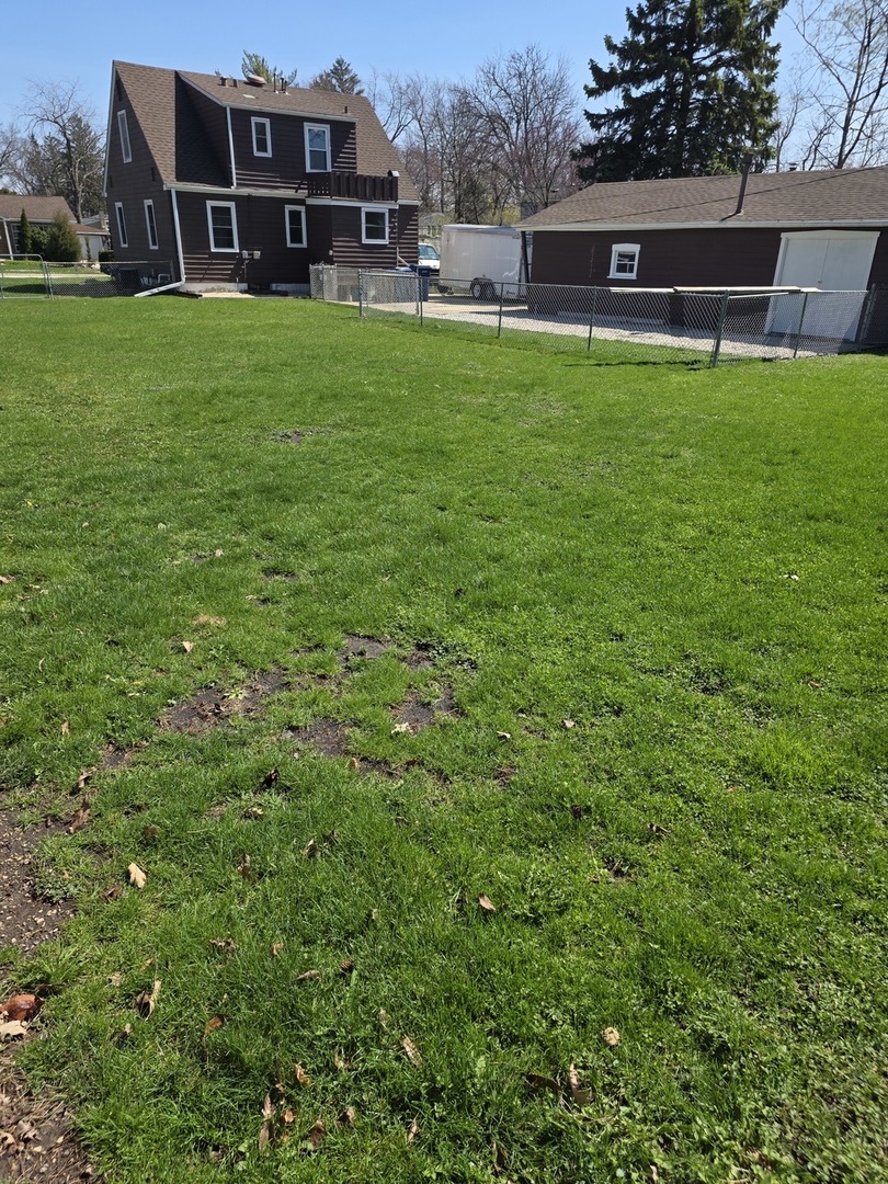 494 N Ellsworth Avenue, Villa Park, IL 60181