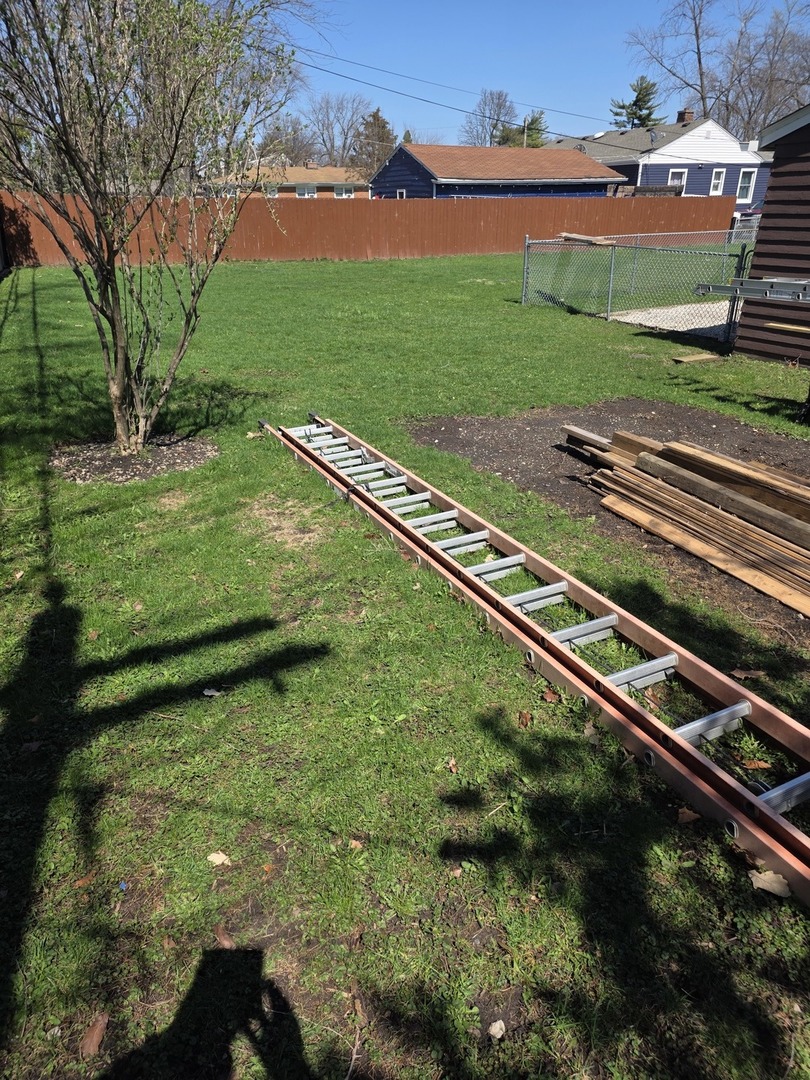 494 N Ellsworth Avenue, Villa Park, IL 60181