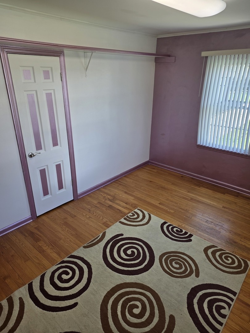 494 N Ellsworth Avenue, Villa Park, IL 60181