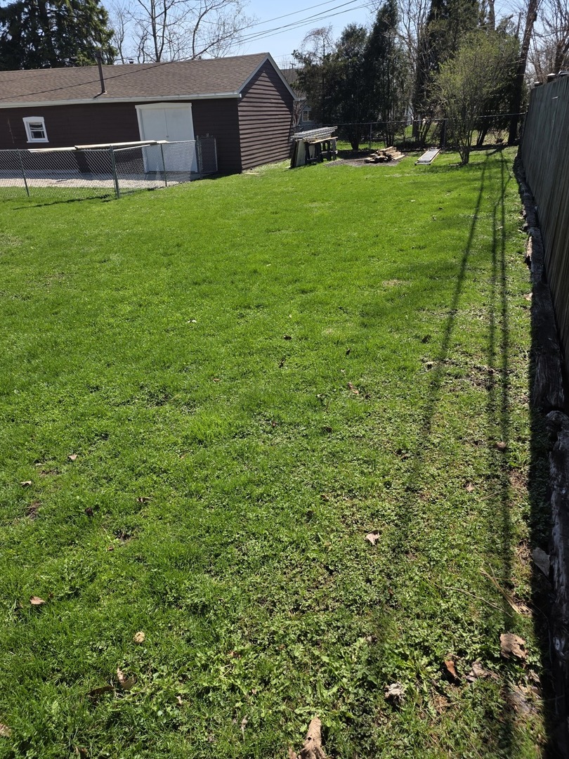 494 N Ellsworth Avenue, Villa Park, IL 60181