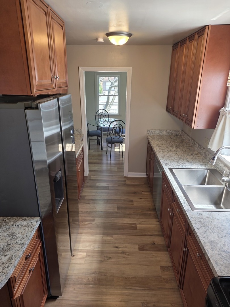 494 N Ellsworth Avenue, Villa Park, IL 60181