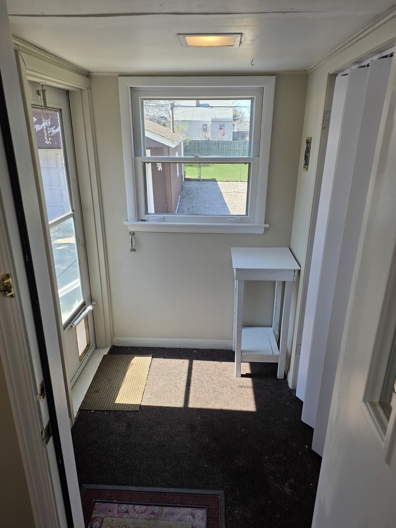 494 N Ellsworth Avenue, Villa Park, IL 60181