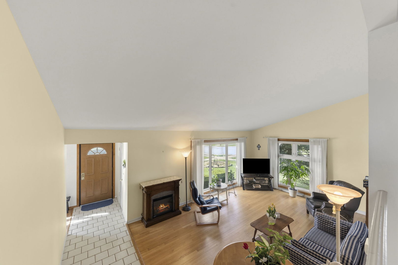 2345 Boeger Avenue, Westchester, IL 60154