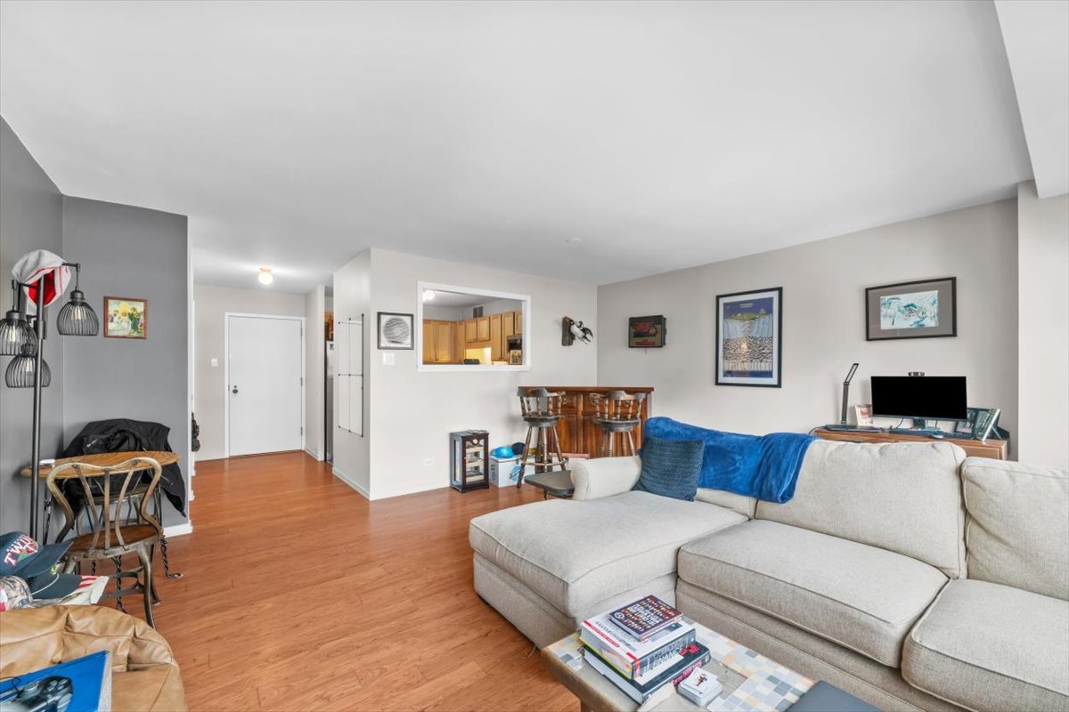 211 E Ohio Street #2004, Chicago, IL 60611