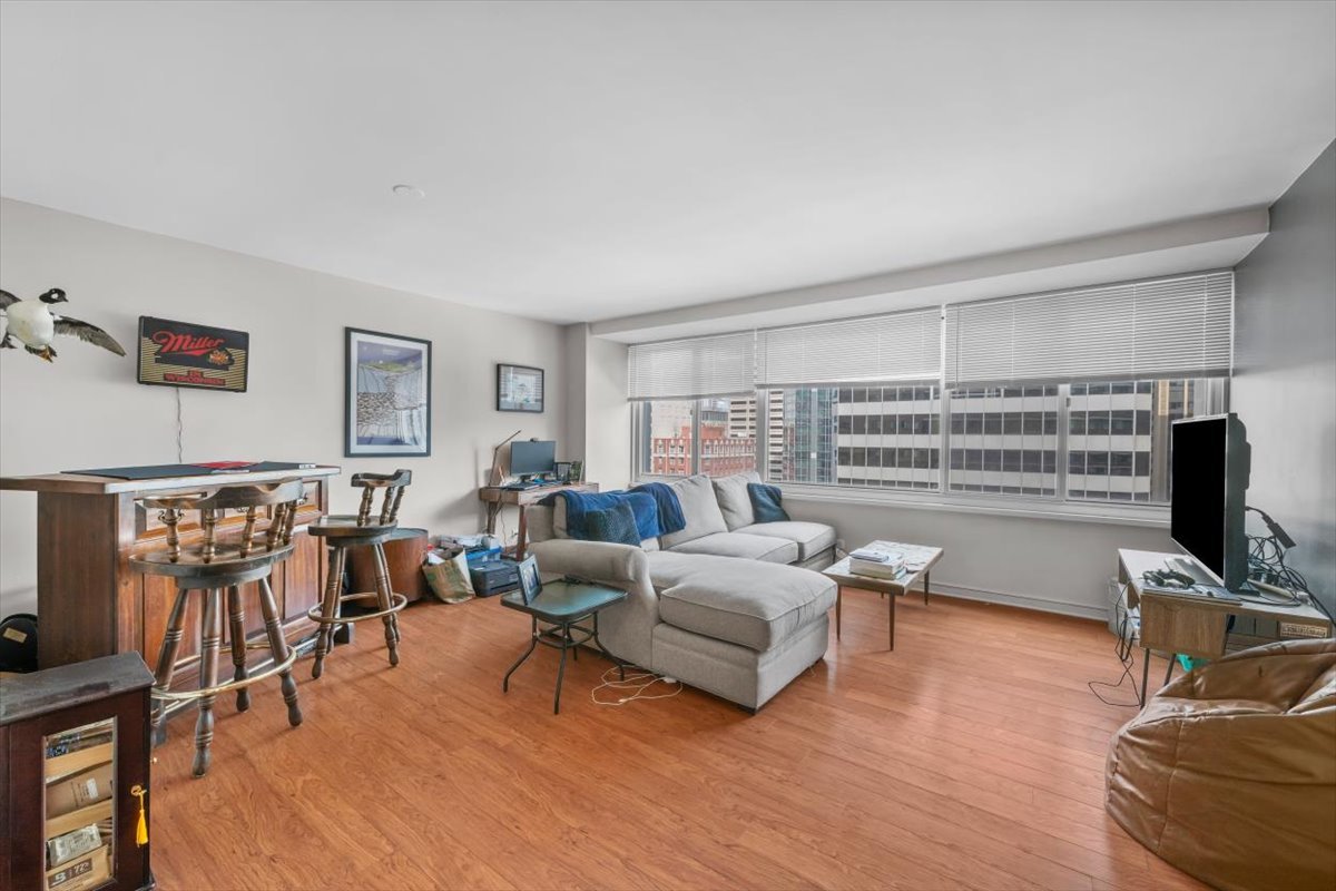 211 E Ohio Street #2004, Chicago, IL 60611