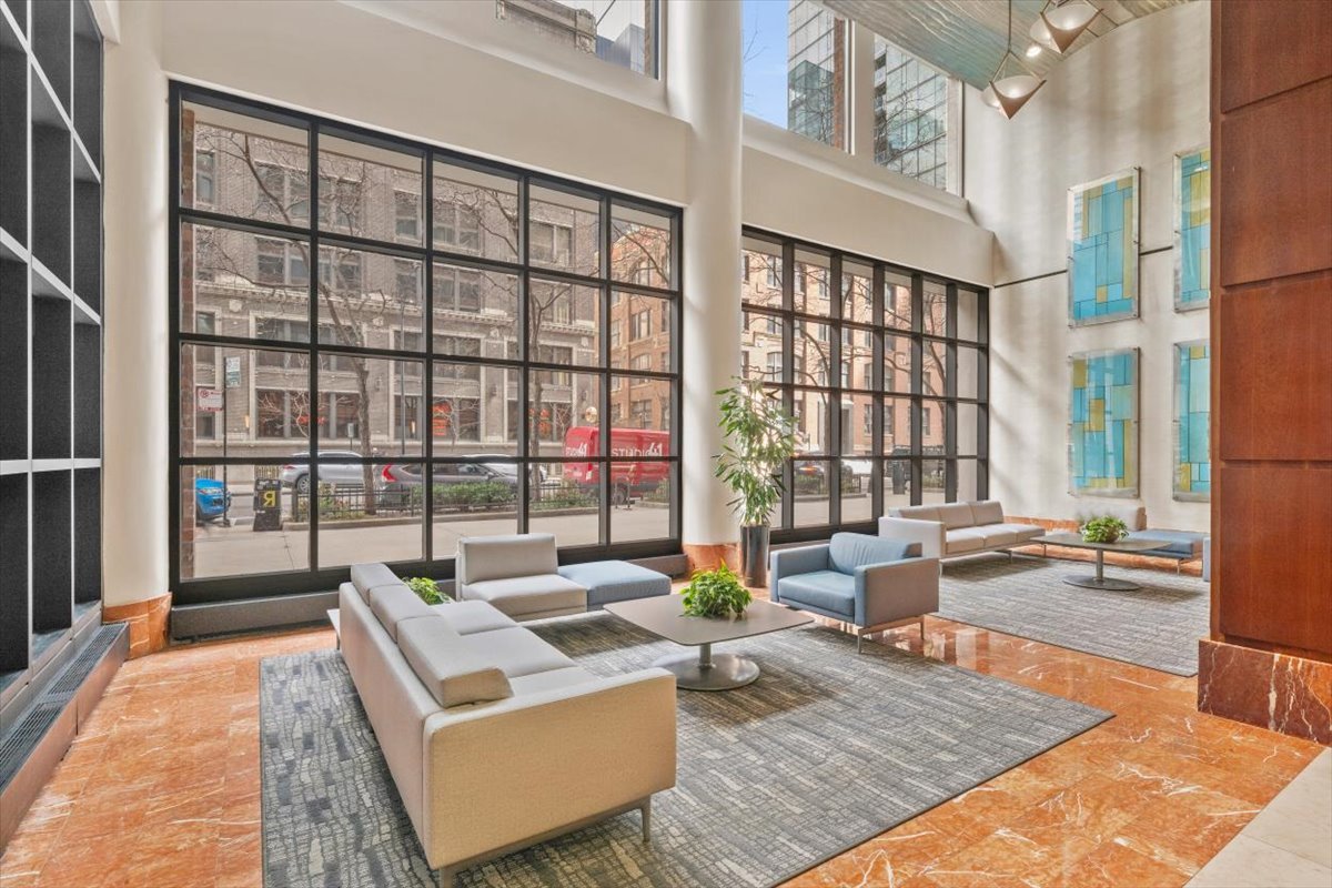 211 E Ohio Street #2004, Chicago, IL 60611