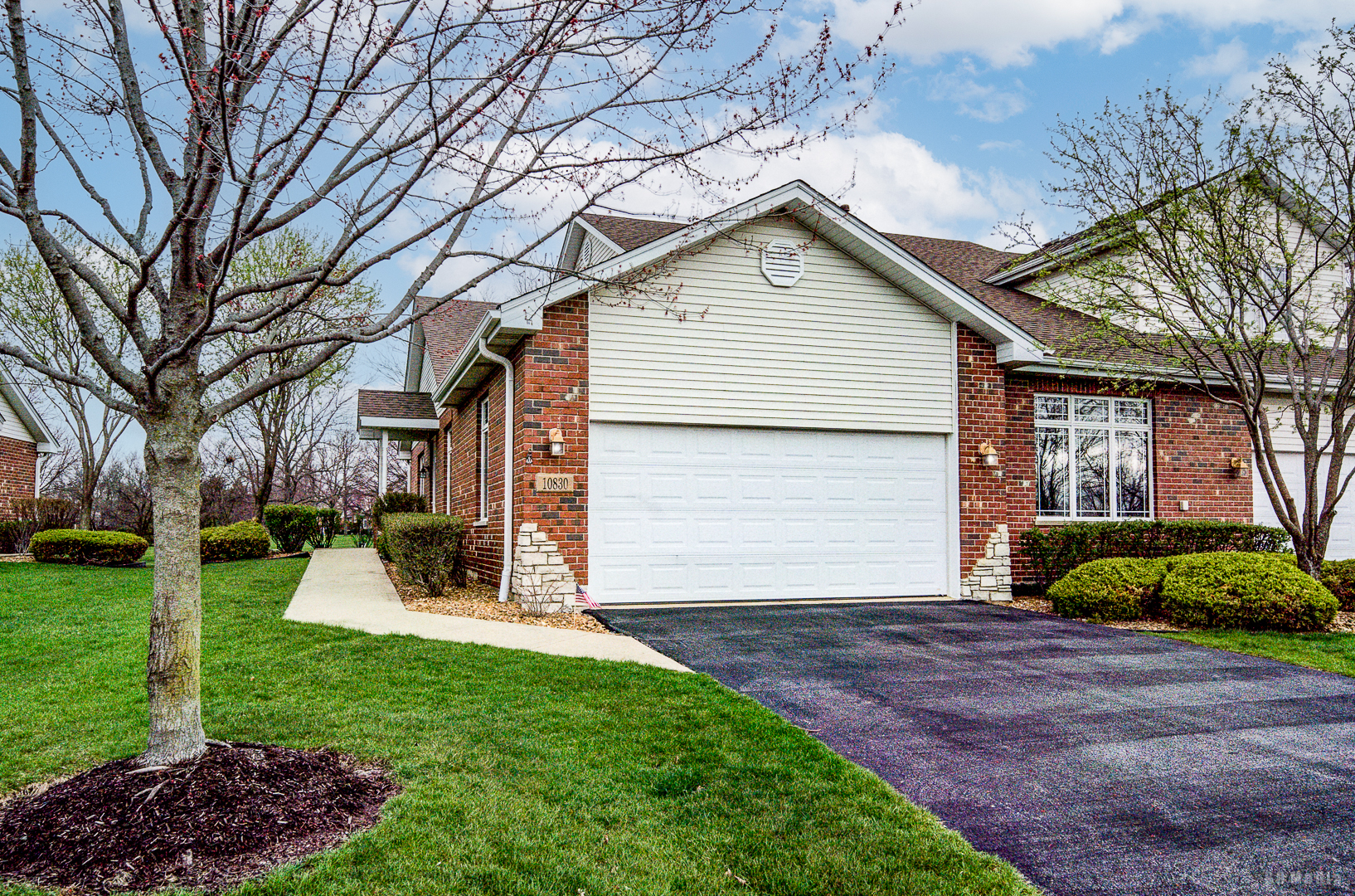 10830 Crystal Creek Drive, Mokena, IL 60448