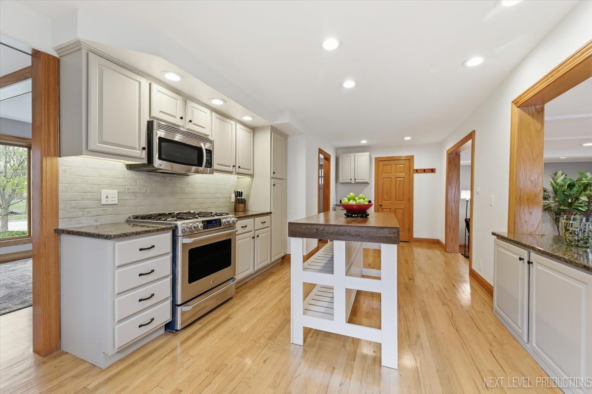 618 S 5th Street, St. Charles, IL 60174