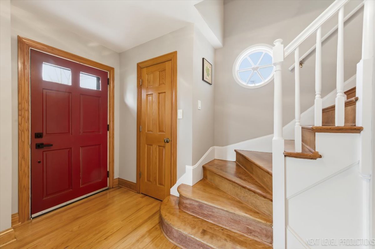 618 S 5th Street, St. Charles, IL 60174