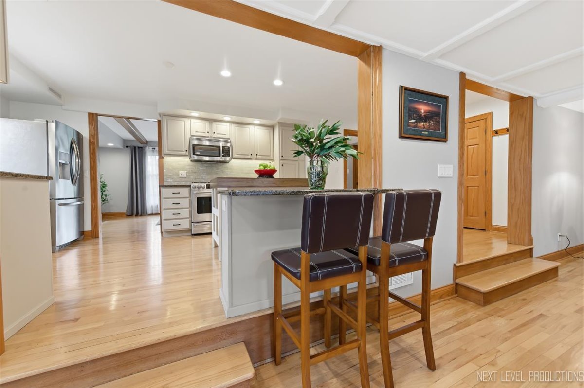 618 S 5th Street, St. Charles, IL 60174