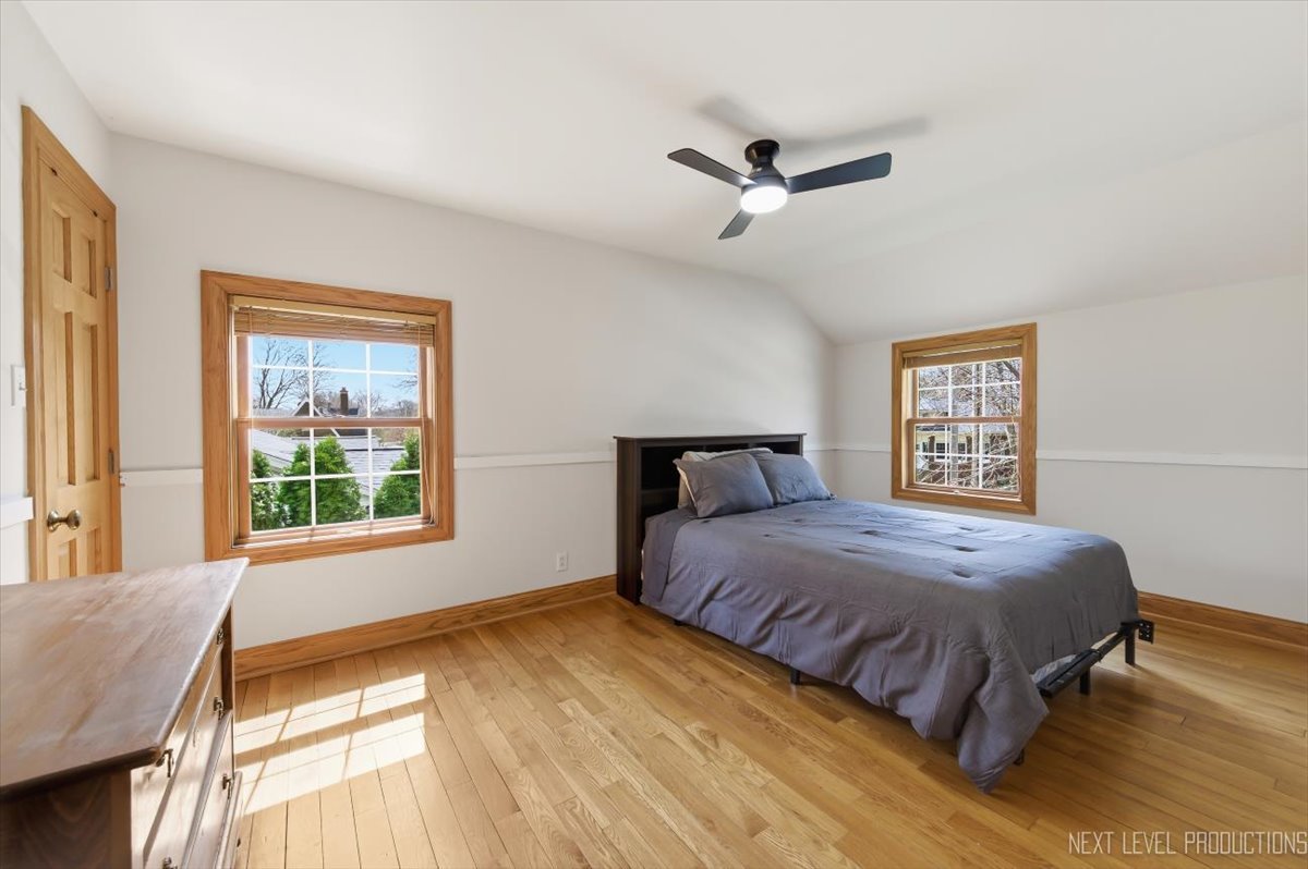 618 S 5th Street, St. Charles, IL 60174