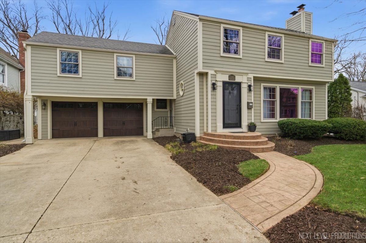 618 S 5th Street, St. Charles, IL 60174