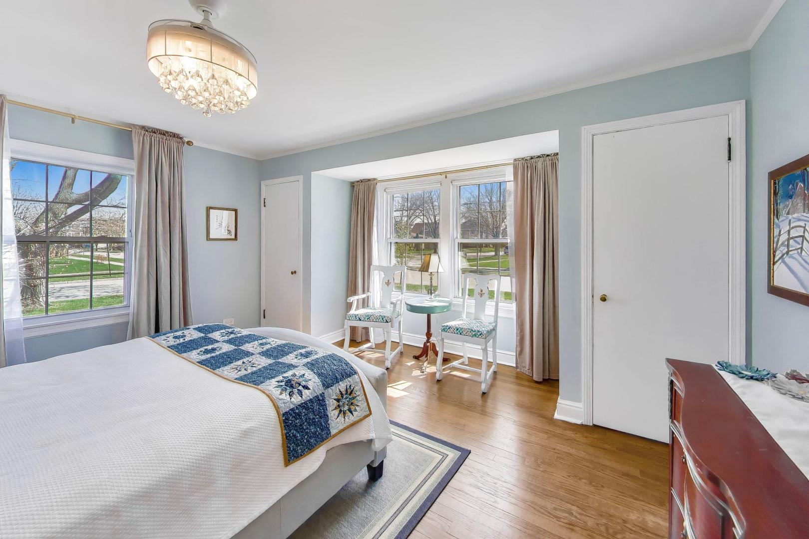 202 N Chester Avenue, Park Ridge, IL 60068