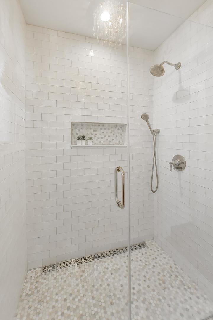 202 N Chester Avenue, Park Ridge, IL 60068