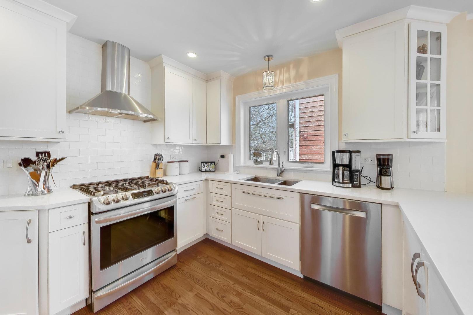 202 N Chester Avenue, Park Ridge, IL 60068