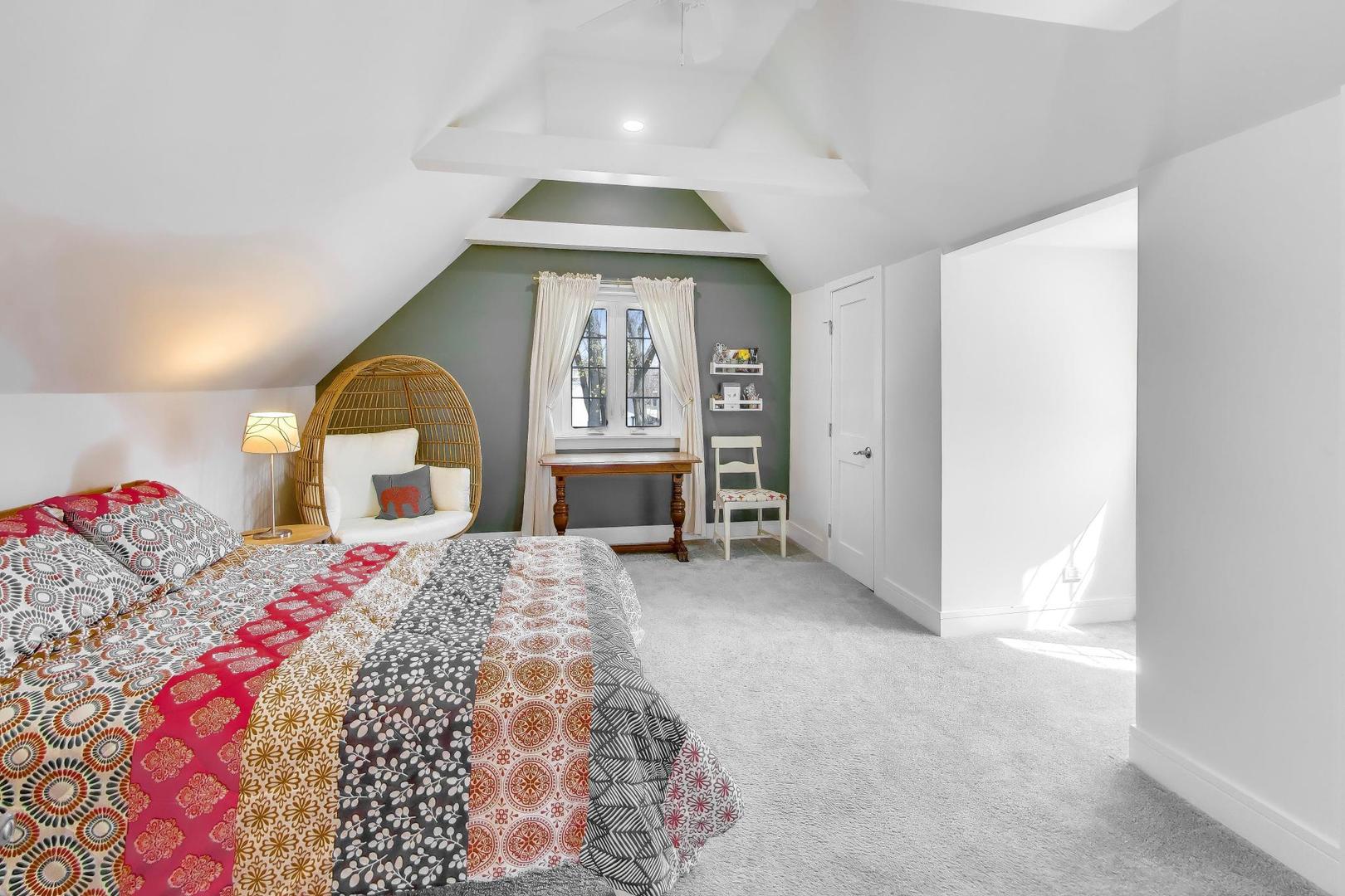 202 N Chester Avenue, Park Ridge, IL 60068