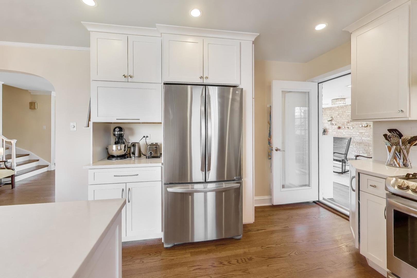 202 N Chester Avenue, Park Ridge, IL 60068